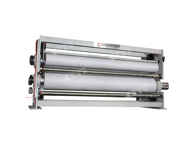 水刺無紡布燙光機 http://www.rqdyzt.com/uploadfiles/211.149.255.8/webid1945/source_water/202202/164596795629.jpg